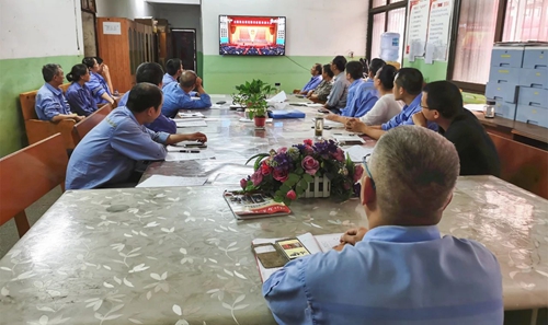 向抗疫英雄致敬！宜化集團組織收看全國抗擊新冠肺炎疫情表彰大會(圖12)