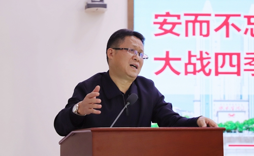 王大真到松滋肥業(yè)、楚星公司、新材料公司和股份公司現(xiàn)場調研(圖5)