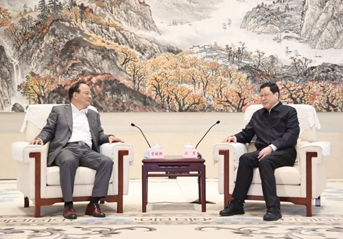 寧德時代在鄂投資布局新能源汽車動力電池產(chǎn)業(yè)！應勇王忠林與曾毓群座談(圖1)